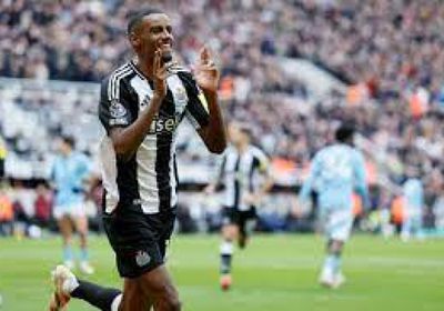 هاو: إيساك قد يشارك أمام إيفرتون