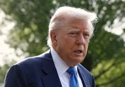 ترامب يهدد الاتحاد الأوروبي بـ50% من الرسوم الجمركية