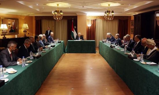 أبو مازن يلتقى الفصائل الفلسطينية في لبنان