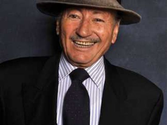 وفاة المخرج الجزائري محمد لخضر