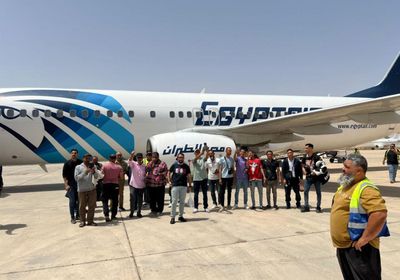 مصر تجلي 71 مواطنًا من ليبيا