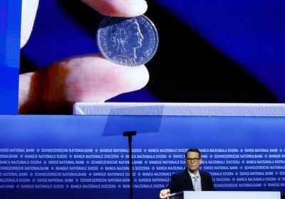 رئيس المصرف السويسري ينفي التلاعب بسعر الفرنك