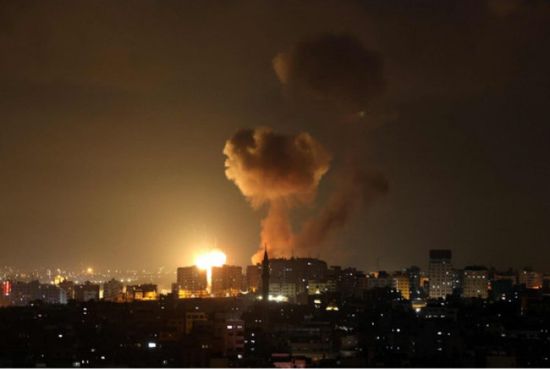 استشهاد فلسطيني وإصابة آخرين في قصف إسرائيلي بجباليا