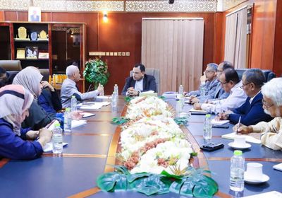 السقطري يستقبل فريق البنك الدولي لمتابعة مشروع الأمن الغذائي 