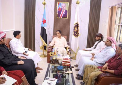 انتقالي المهرة يؤكد ضرورة دعم البرامج التعليمية والطلاب