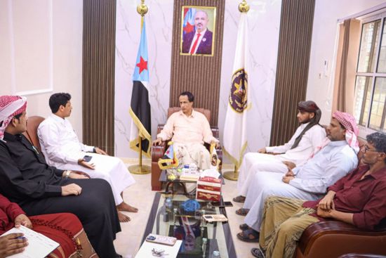 انتقالي المهرة يؤكد ضرورة دعم البرامج التعليمية والطلاب