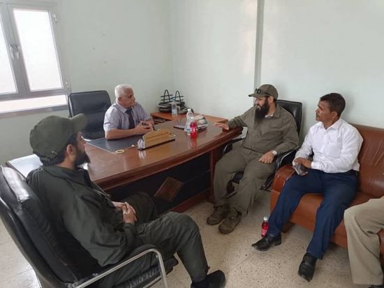 قائد الحزام الأمني يبحث التعاون مع السلطة القضائية في لحج