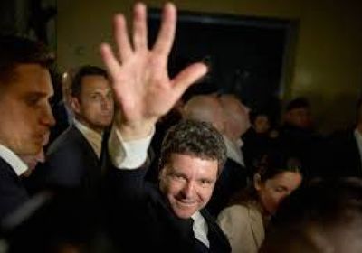 تنصيب الوسطي المؤيد لأوروبا نيكوسور دان رئيسًا لرومانيا