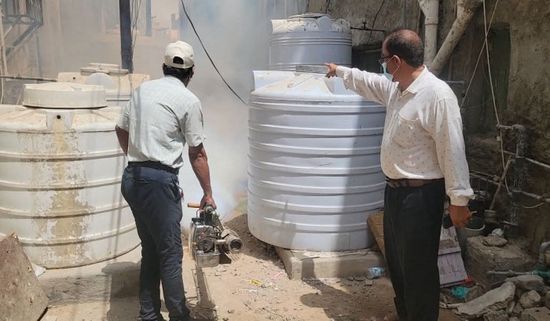 استمرار حملة الرش الضبابي في مديرية المنصورة