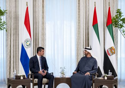 محمد بن زايد يستقبل رئيس باراغواي غب قصر الشاطئ