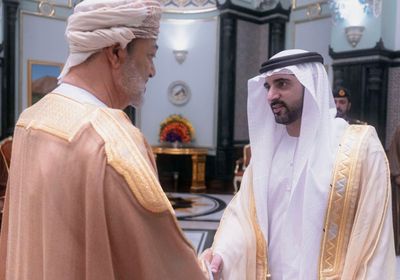سلطان عُمان يستقبل حمدان بن محمد في قصر البركة