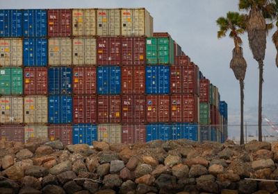 الشحن البحري بين الصين وأمريكا يقفز بعد الهدنة التجارية