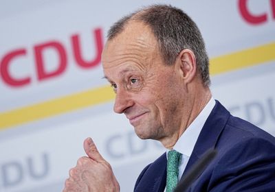 ميرز ينتقد حكومة الاحتلال علنًا