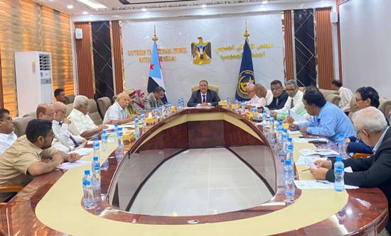 "استشاري الانتقالي" يثمن جهود القيادة لمواجهة الانهيار المعيشي