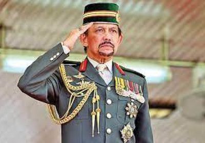 بروناي: السلطان بصحة جيدة عقب نقله إلى مستشفى في ماليزيا