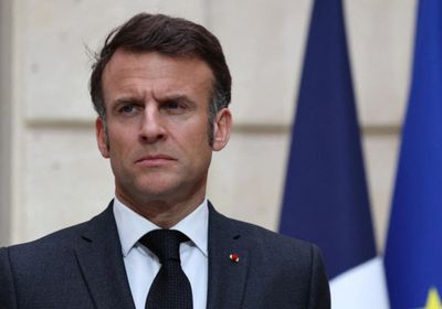 ماكرون يعقد مباحثات مع نظيره الإندونيسي بجاكرتا