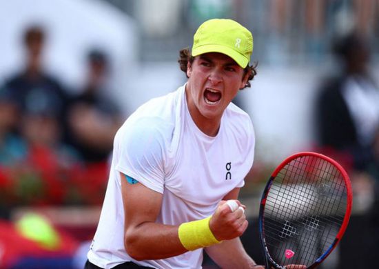 البرازيلي الواعد فونسيكا يحظى بدعم هائل في رولان جاروس