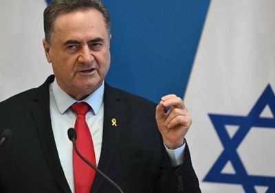 كاتس: سندمر مطار صنعاء "مراراً وتكراراً"