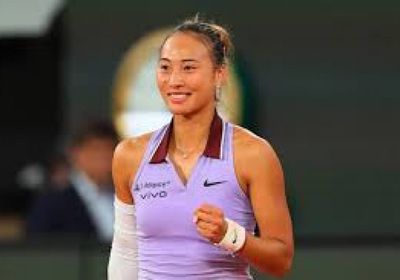 البطلة الأولمبية تشنغ تتأهل للدور الثالث في فرنسا المفتوحة للتنس