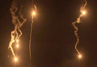 جيش الاحتلال يلقي قنابل مضيئة على جنوبي لبنان