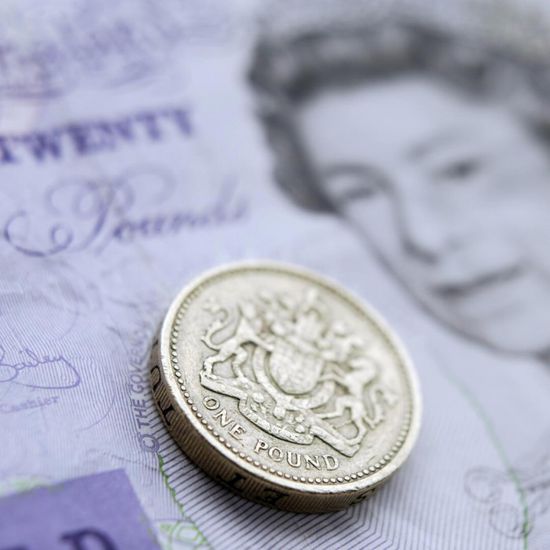 ارتفاع تكاليف الاقتراض البريطانية وعوائد السندات بأعلى مستوياتها 