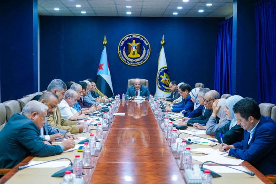 الانتقالي يتابع تحركات لجنة الطوارئ لتحسين الظروف المعيشية