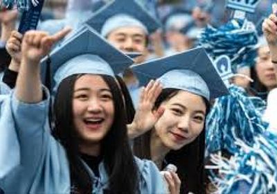 طلاب صينيون ينتظرون تأشيراتهم بقلق في خضم حملة أمريكية