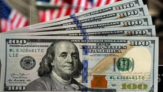 الدولار يرتفع مع ترقب مؤشر التضخم وجدل رسوم "ترامب"