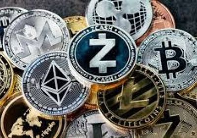 تراجع العملات المشفرة مع ترقب السياسة التجارية الأمريكية