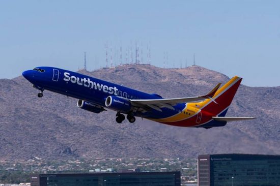 "ساوث إيرلاينز" تنهي سياسة الأمتعة المجانية وتفرض رسومًا على الحقائب