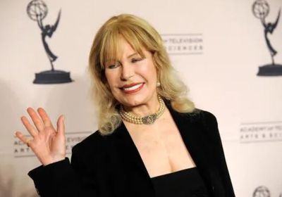 وفاة الممثلة الأمريكية لوريتا سويت