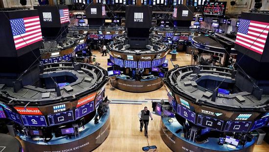 مؤشرات الأسهم الأمريكية تغلق على تباين