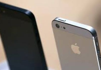 شحنات آيفون من الهند إلى أمريكا ترتفع 76% لتجنب الرسوم الجمركية على الصين