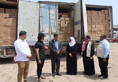 بعد توجيهات الرئيس الزُبيدي.. توزيع نصف مليون محلول وريدي على المستشفيات