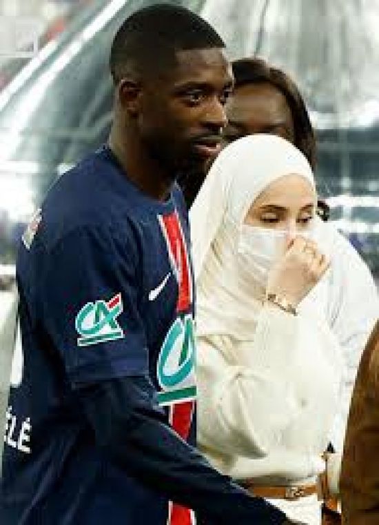 زوجة ديمبيلي تحتفل بتتويج باريس سان جيرمان بدوري الأبطال