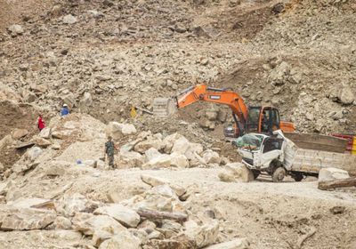 استمرار البحث عن ضحايا انهيار محجر في إندونيسيا وارتفاع عدد القتلى إلى 17