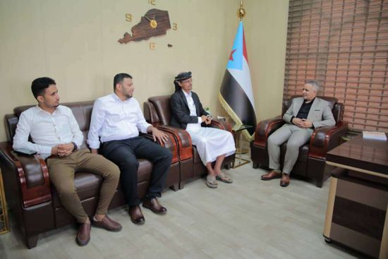 اليافعي يثمن مبادرة ترميم الخط الدولي في أبين