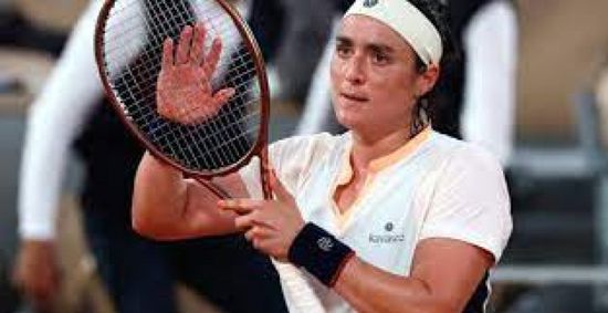 تشنغ تتغلب على سامسونوفا لتبلغ دور الثمانية في رولان جاروس