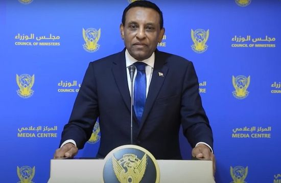 رئيس الوزراء السوداني يحل الحكومة