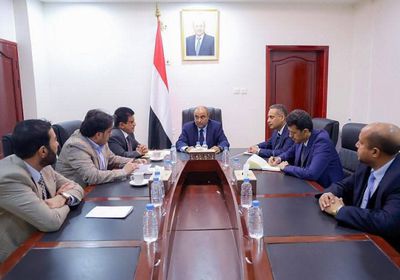 رئيس الوزراء يناقش ملف توفير المحروقات وانتظام الكهرباء