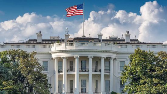 إقالة 3 مسؤولين بالبيت الأبيض "مؤيدين" لإسرائيل