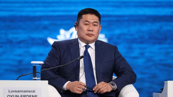 شبهات فساد.. استقالة رئيس وزراء منغوليا