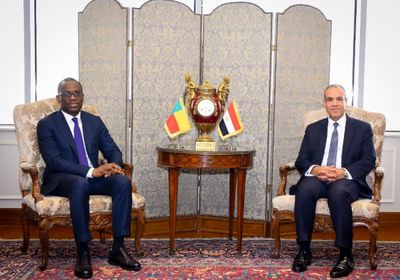 وزير الخارجية المصري يُجري مشاورات سياسية مع نظيره البنينى