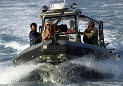 خفر السواحل الأمريكي يستجيب لحريق بسفينة شحن قرب ألاسكا