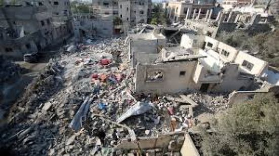 الدفاع المدني يعلن مقتل 12 فلسطينيًا في غارة إسرائيلية