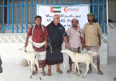 الهلال الإماراتي يوزع 900 أضحية على الأسر الأكثر احتياجا في لودر