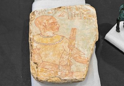 أبرزها إناء الإله "بس".. مصر تسترد آثارا مهربة من نيويورك