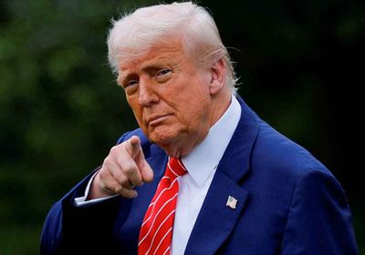 ترامب يحظر دخول مواطني 12 دولة لأمريكا