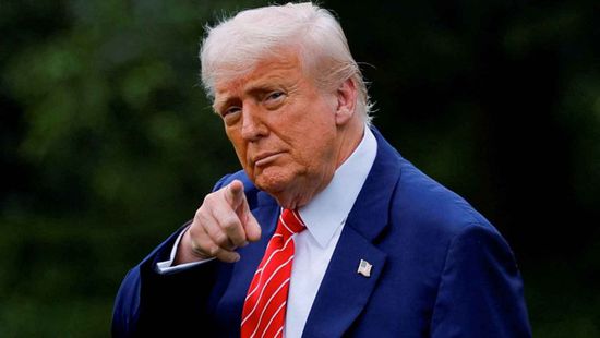 ترامب يحظر دخول مواطني 12 دولة لأمريكا