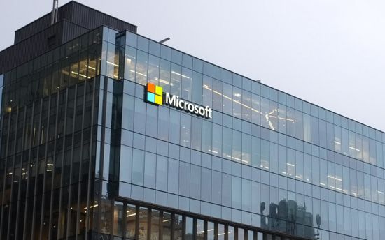 "مايكروسوفت" تعتزم إعلان إفلاس شركتها التابعة في روسيا